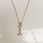Collar Inicial "I" Estilo Coquette con Perlas