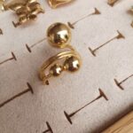 Anillo Espiral "Orbit" de Esferas